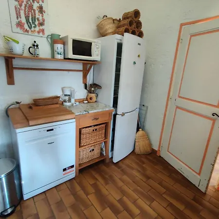 Charmante Avec Piscine A Debordement Aux Issambres - Fr-1-768-44